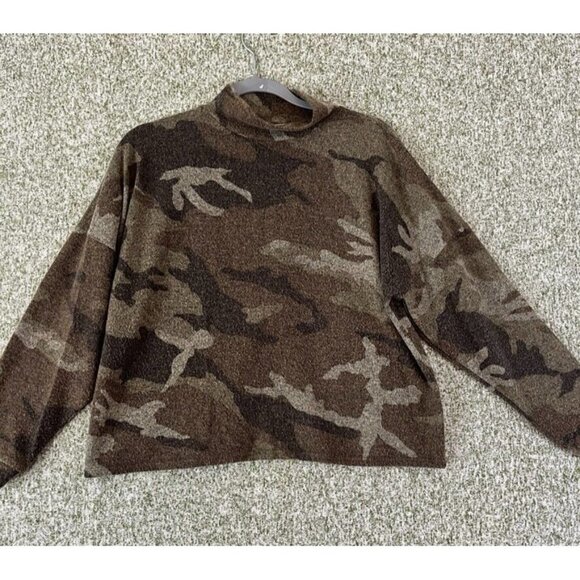 Dantelle Sweaters - Dantelle Sweater S Green Camo Mock Neck Boxy Pullover Outdoor Casual Loungewear